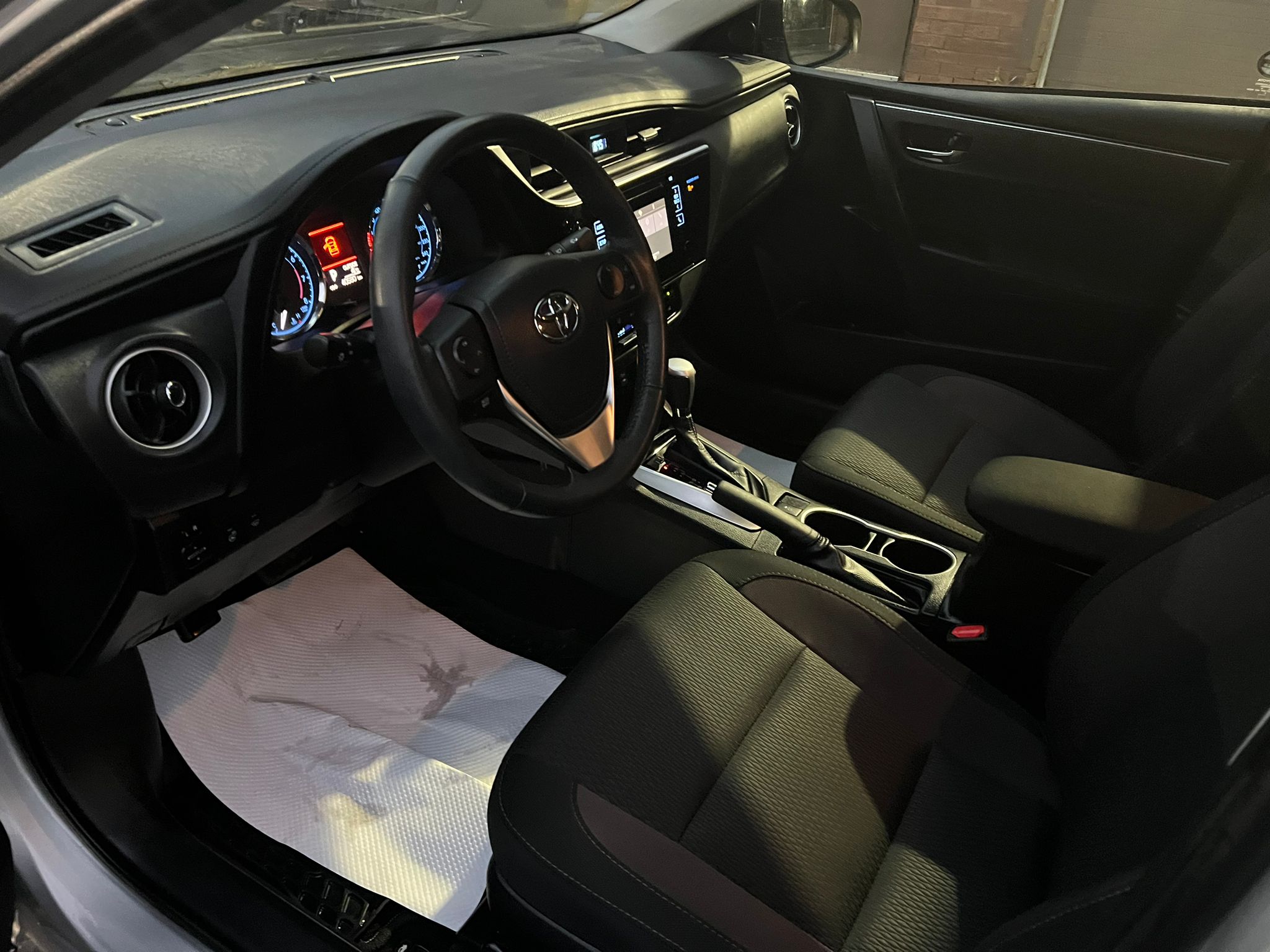 2019 TOYOTA COROLLA