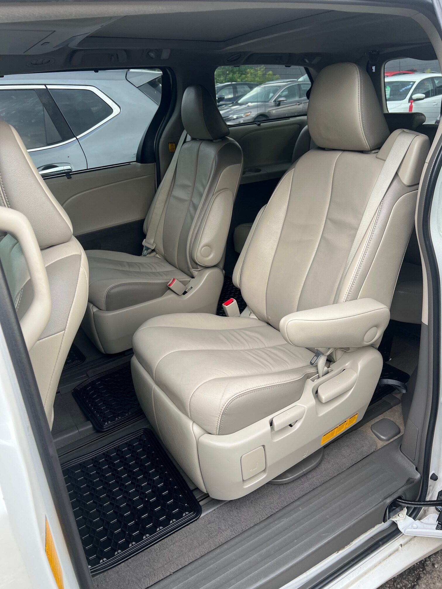 2013 SIENNA XLE